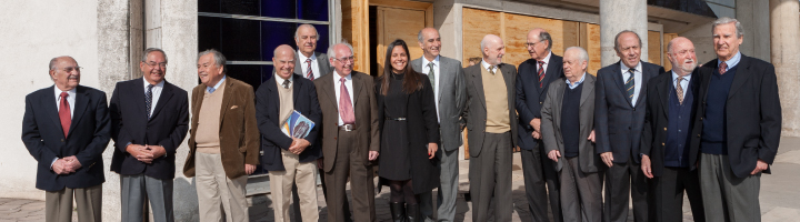 Empiece escribiendo el nombre de una imagen del sitio o introduzca la URL