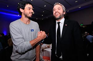 Empiece escribiendo el nombre de una imagen del sitio o introduzca la URL