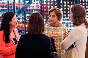 Empiece escribiendo el nombre de una imagen del sitio o introduzca la URL